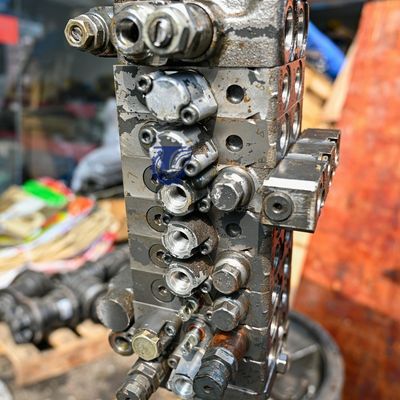 723-19-11801 Excavator Main Control Valve 723-19-11800 For Komatsu PC30MR-1 PC30UU-3