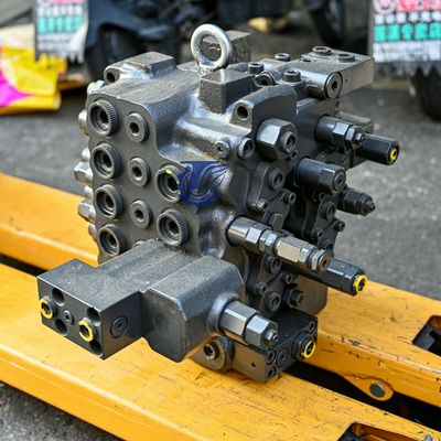 UX22 VOE14550306 Main Control Valve For Volvo EC135B EC140 EC140B EC140D