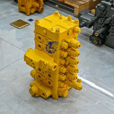 723-57-12306 723-56-11200 723-57-11700 Excavator Main Control Valve Assembly for PC120-6 PC130-7 Mini Excavator